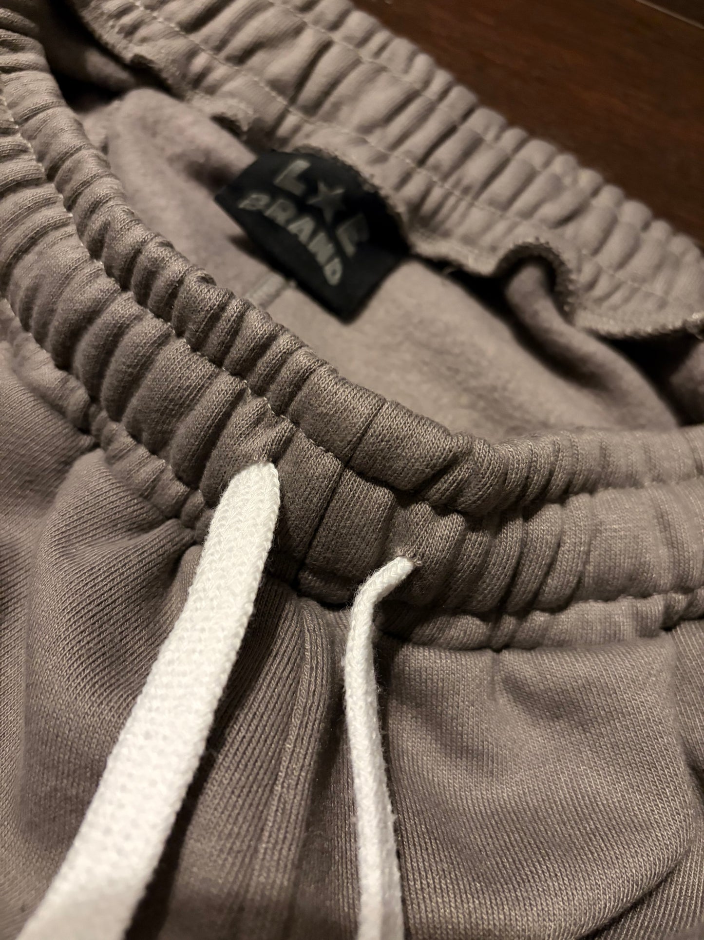 LOE BRAND SWEATS (GREY)