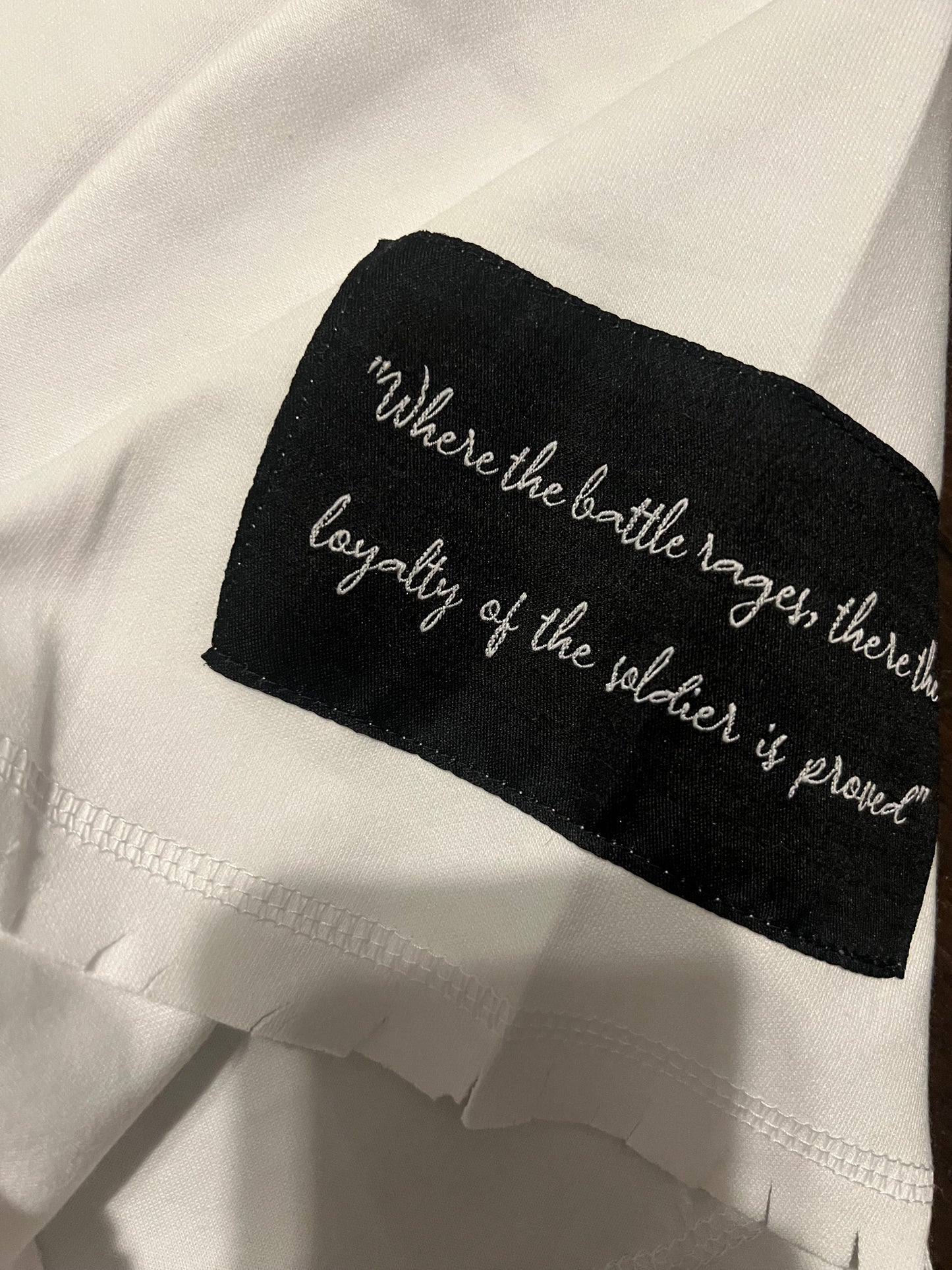 Loyalty & War Cropped Tee *size up*
