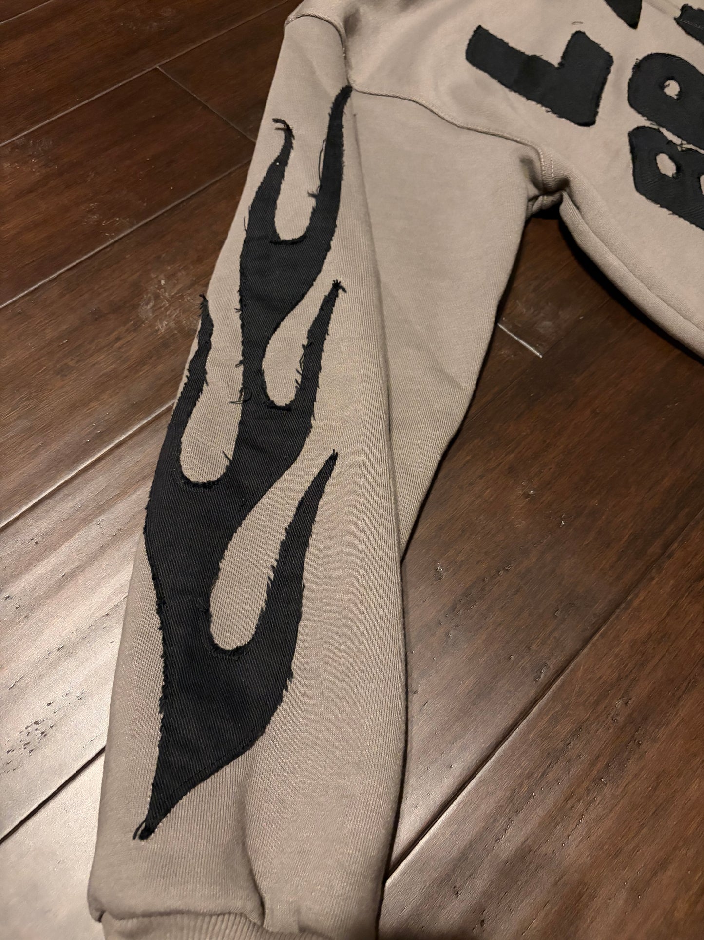 LOE BRAND ZIP UP (GRAY)