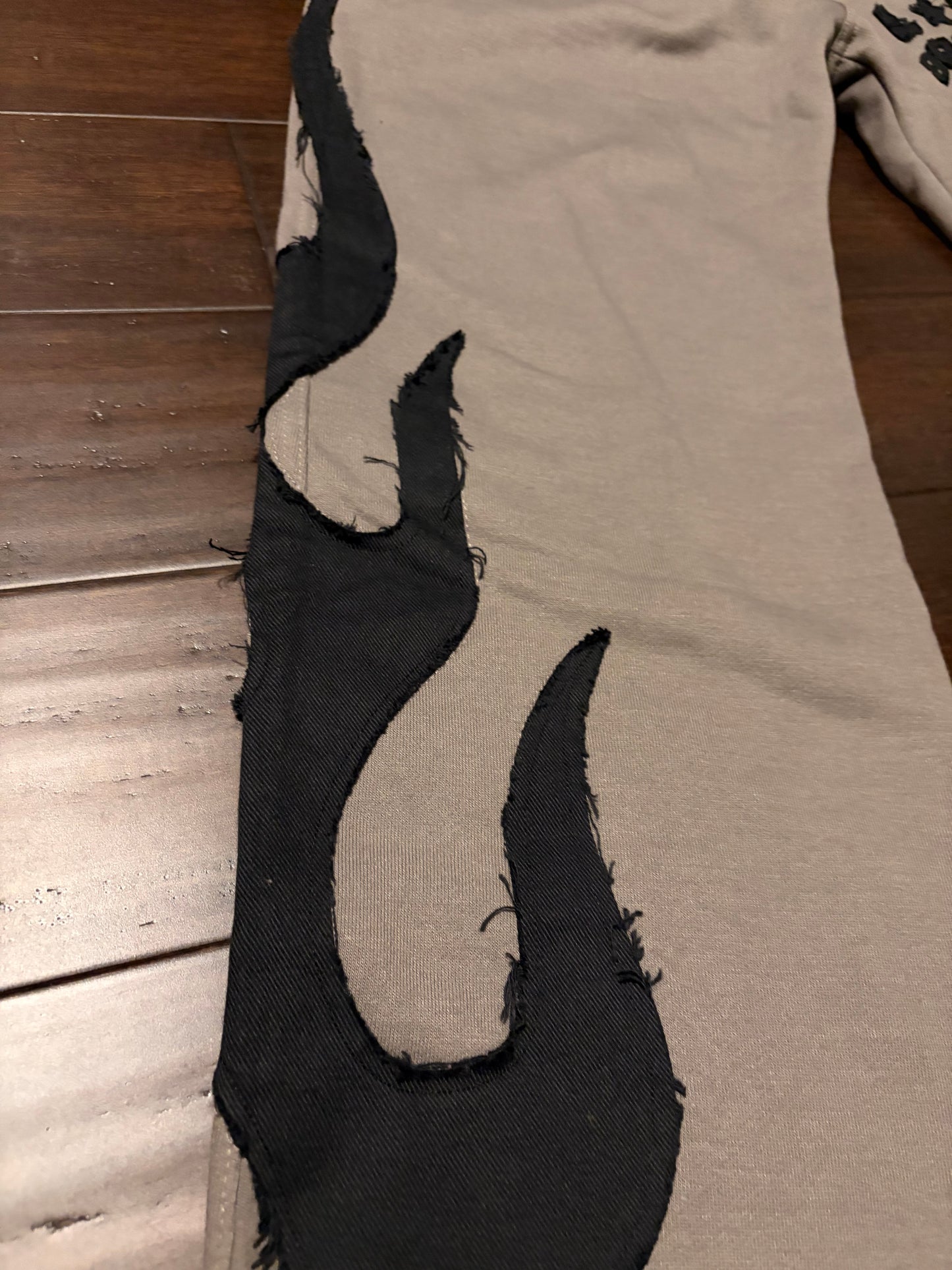 LOE BRAND SWEATSUIT (GRAY)