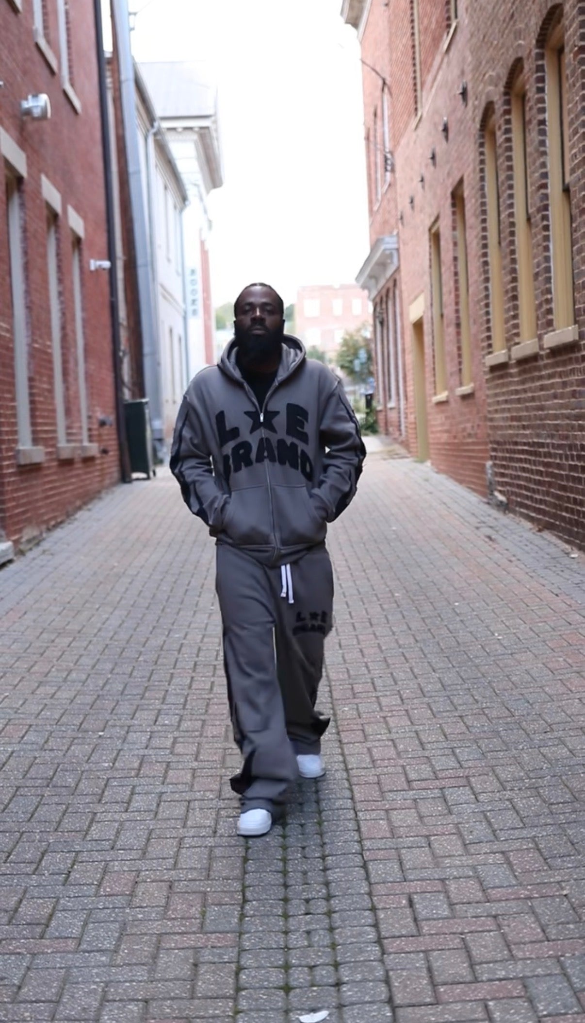 LOE BRAND SWEATS (GREY)