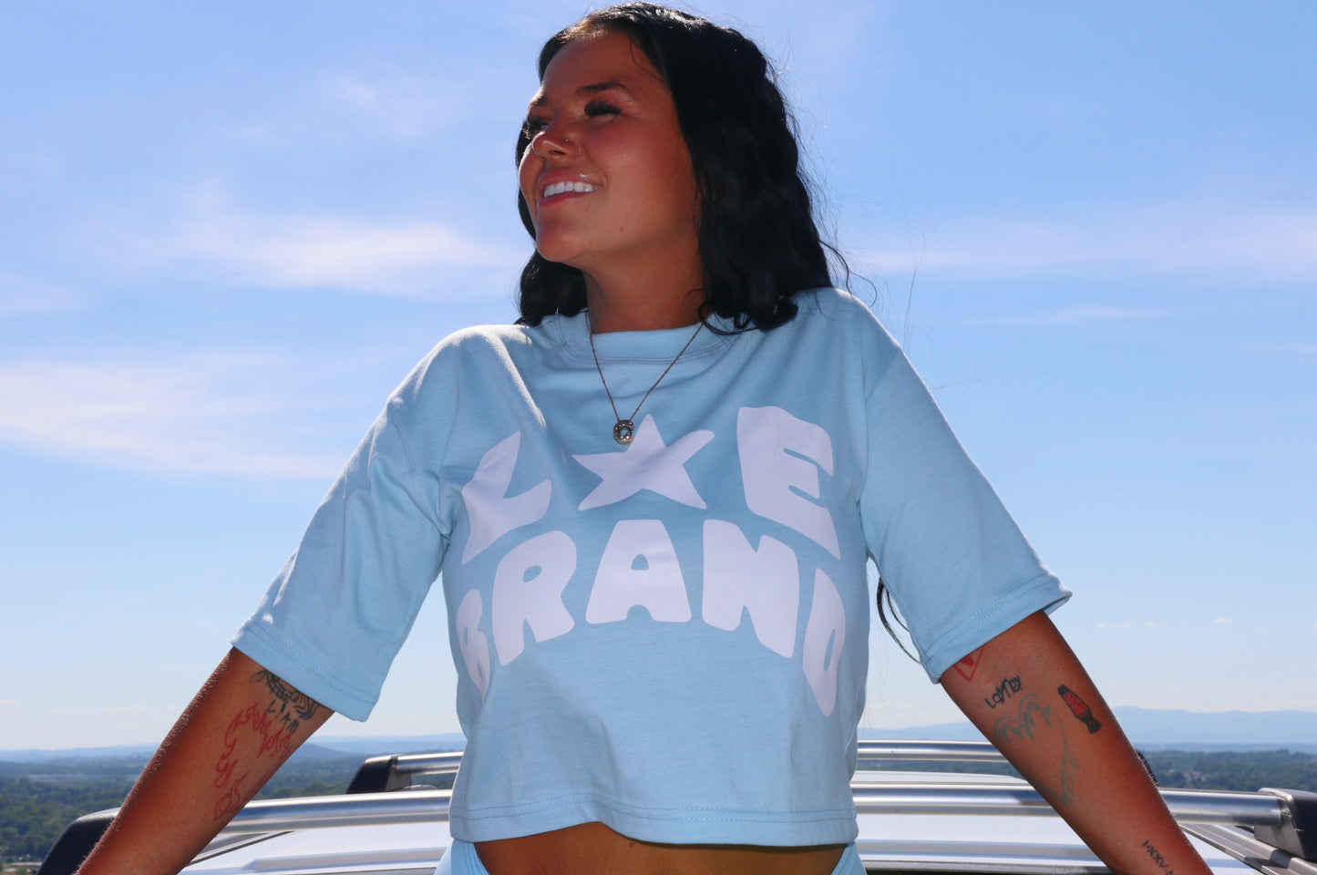 LOE CROPPED TEE
