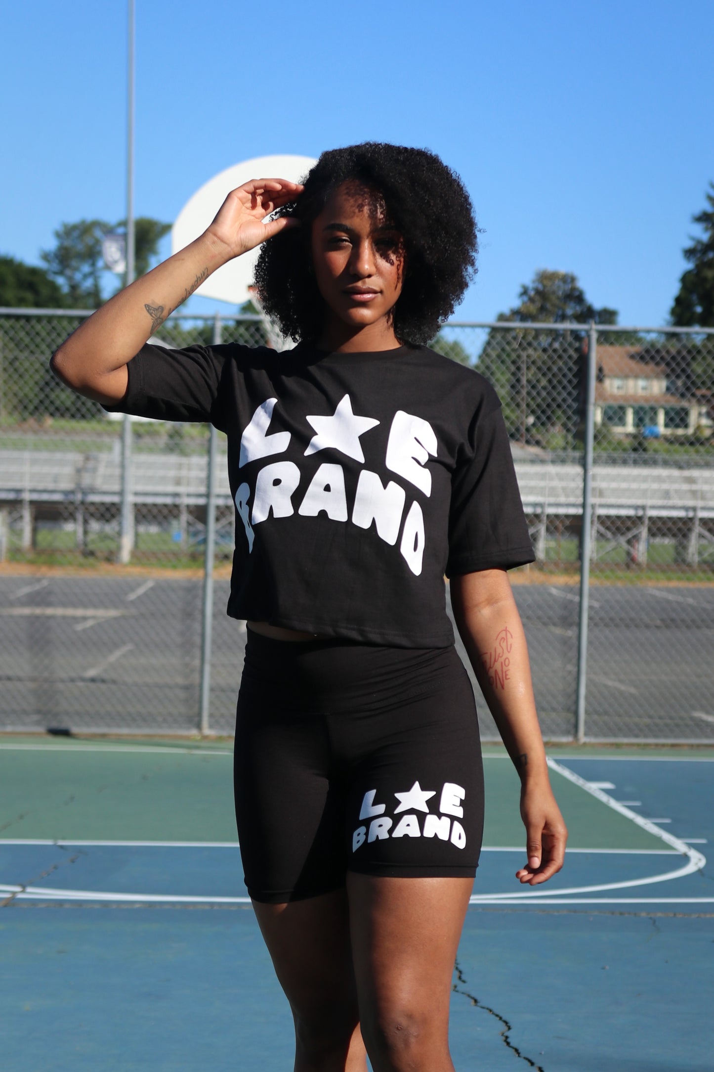 LOE CROPPED TEE