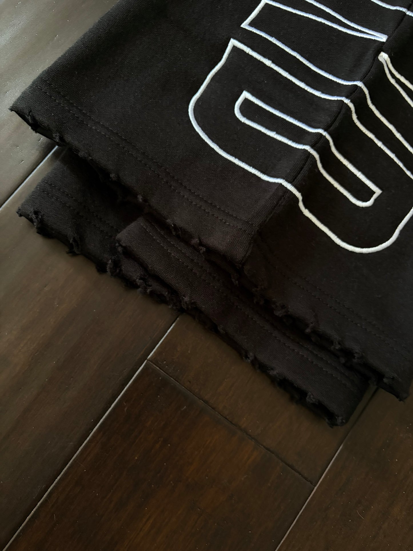 LOE BRAND SWEATS (BLACK)